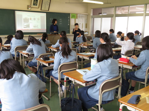 2019聖ジュリー高１－２.jpg